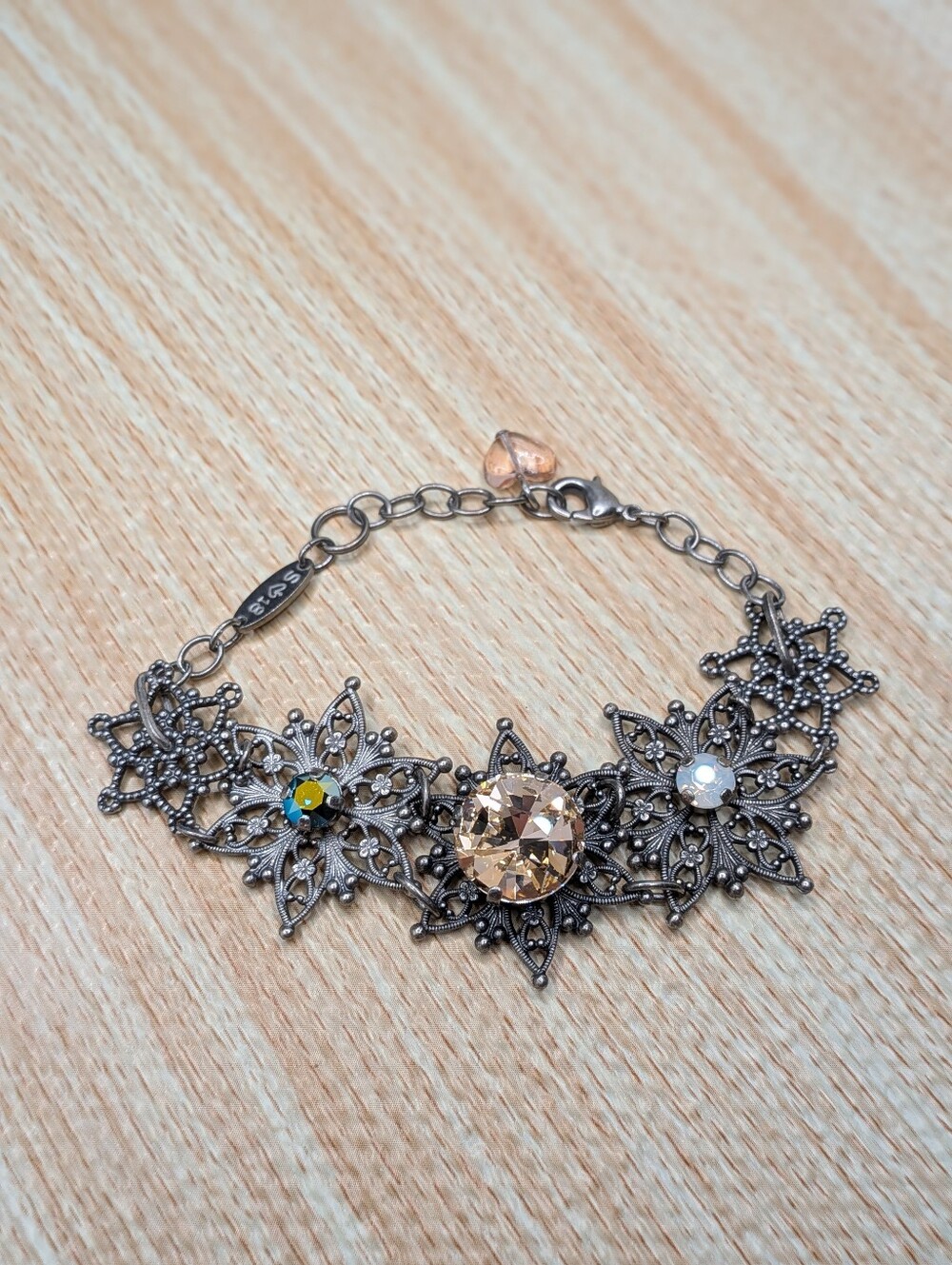 Sabika Crystal Bracelet - Picture 3 of 4